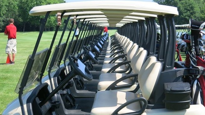 Индийски концерн ще произвежда електрически колички за голф с Lamborghini