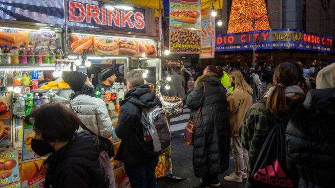 Рекорден брой собственици на малък бизнес в САЩ увеличават заплатите през декември