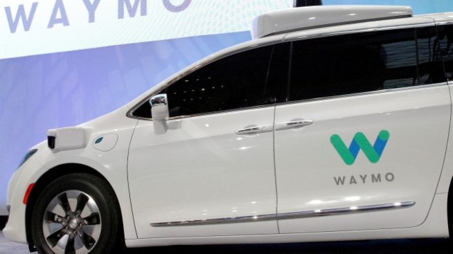 Waymo получи разрешение за комерсиално предлагане на автономни пътувания
