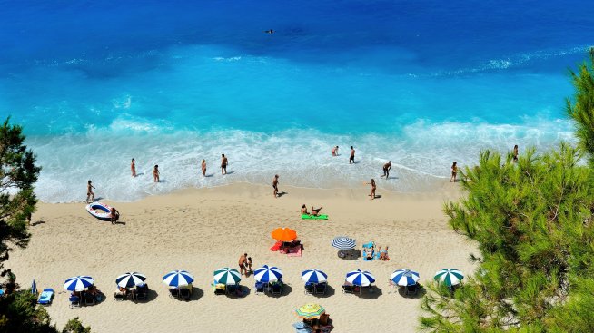 Най-големият туроператор в Европа очаква ръст на пакетните ваканции през 2025 г.