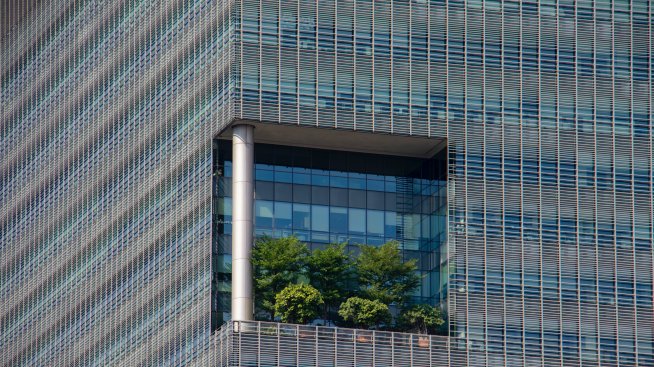 Строителните компании в Лондон са започнали рекордни "зелени" ремонти на сградите си