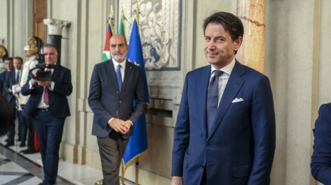 Как коронакризата заплашва единството на италианското правителство?