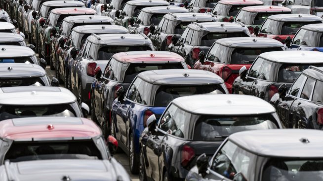 ЕК понижава митата върху произвеждани в Китай модели на Volkswagen и BMW