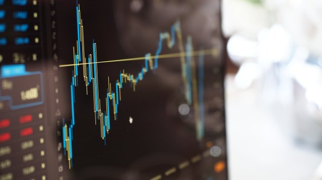 Кредитният пазар в България остава динамичен, с нарастваща роля на „бързите кредити“