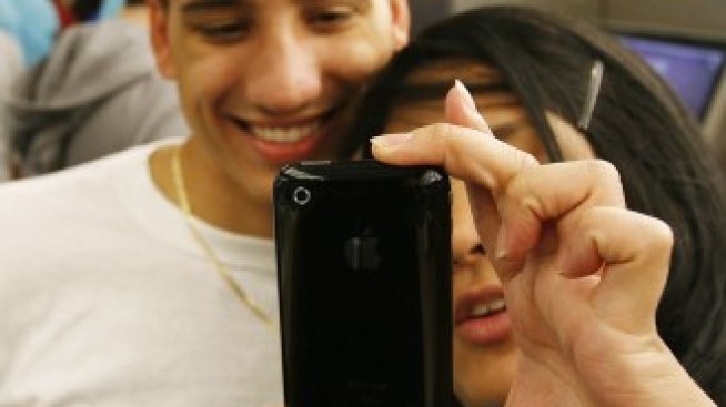 За първи път Куба разрешава мобилния интернет