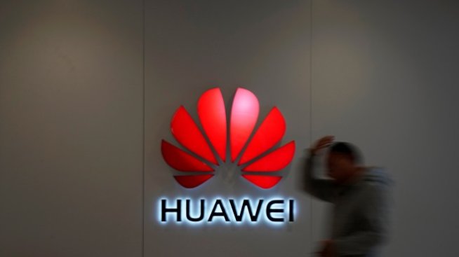 Канада арестува дъщерята на основателя на Huawei по искане на САЩ