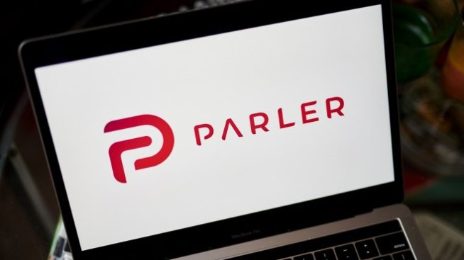Parler загуби съдебна битка за хостинга срещу Amazon