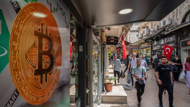 Защо най-големите развиващи се пазари се обръщат към криптовалутите?