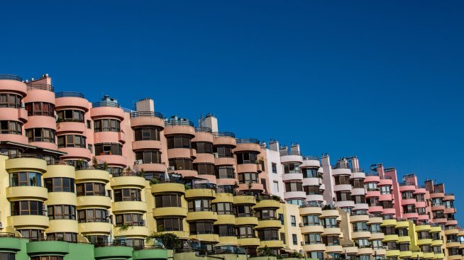 Вратите на "златните визи" се затварят, но се отварят прозорци