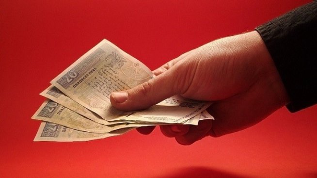 Русинова: Механизмът за формиране на минималната заплата ще се промени
