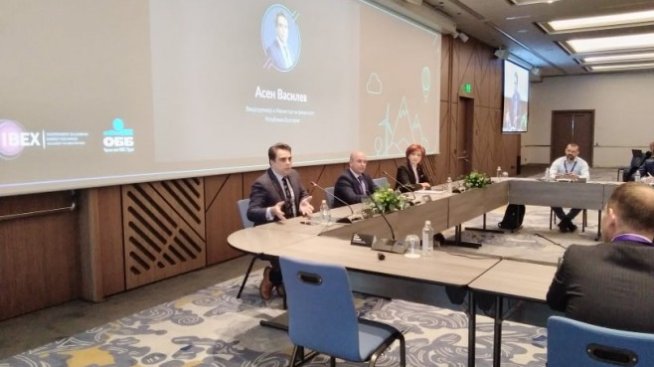 Ас. Василев: Няма да се откажем от въглищата, докато енергетиката не е устойчива