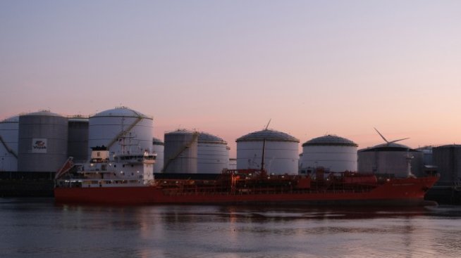 Цена на петрола от -100 долара за барел вече не изглежда толкова шокиращо