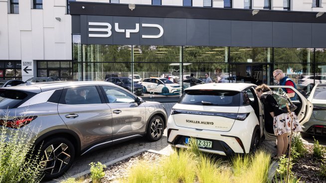 Китайските автоконцерни постигнаха рекорден дял от пазара на хибриди в Европа