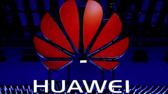 Великобритания става все по-подозрителна към Huawei