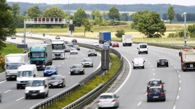 Системи за аварийно спиране ще има при всички автомобили на 10 компании в САЩ