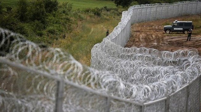 С 20 млн. лева ще се достроява оградата по българо-турската граница