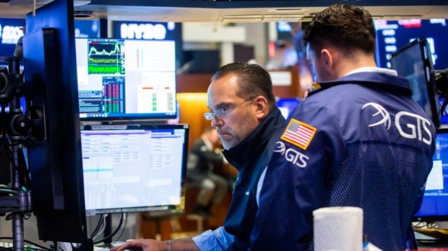 Най-големият риск за акциите е спад на печалбите, а не на оценките