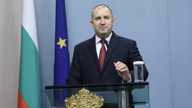Р. Радев: Липсва убедителен пакет от мерки в подкрепа на най-засегнатите от кризата