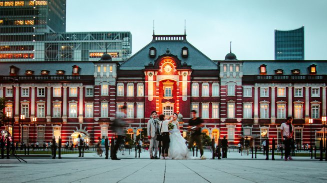 Токио залага на приложение за запознанства в битката с демографската криза