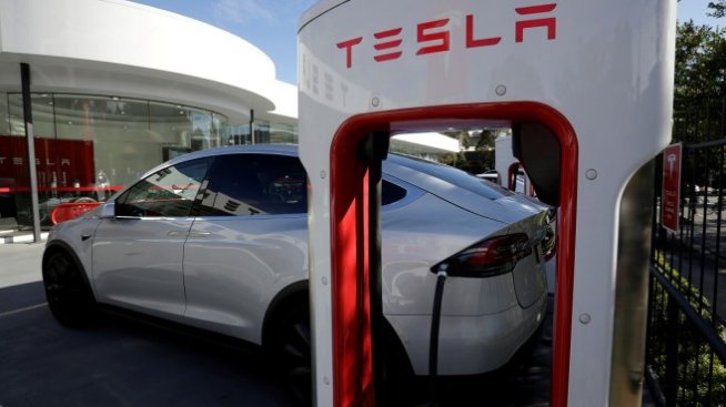 Нова мрачна прогноза за бъдещето на Tesla