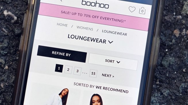 Boohoo предупреди за спад на приходите за финансовата година