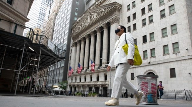 Dow започва седмицата с понижение от над 130 пункта*