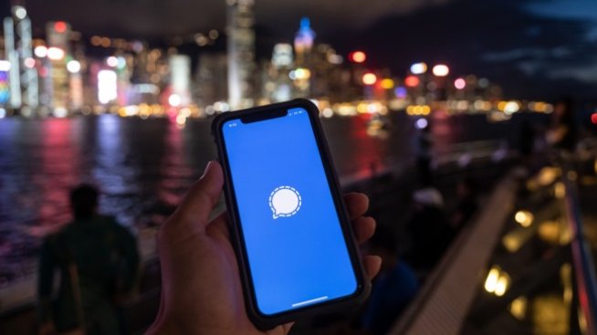 След туит на Мъск феновете му инвестираха в погрешната компания