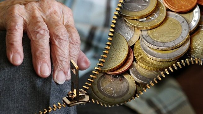 Великденски добавки по 40 лв. ще получат 1,3 млн. пенсионери