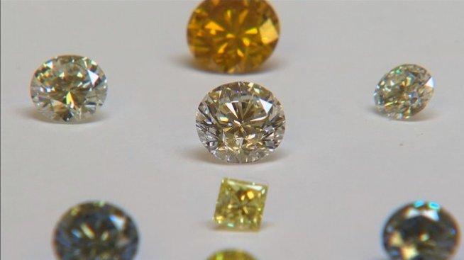 De Beers се готви да спечели младите купувачи с повече реклама