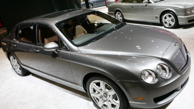 Запознайте се с новия Flying Spur на Bentley
