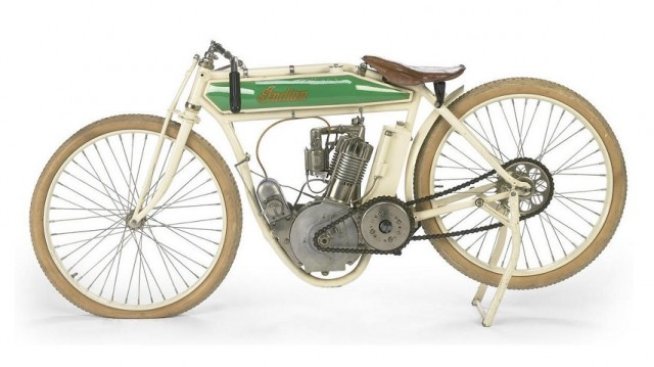 Продават на търг ретро мотор на легендарния холивудски актьор Стийв Маккуин