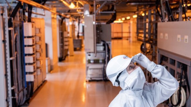 Какво е по-трудно да се намери от чиповете? Оборудването за тях…