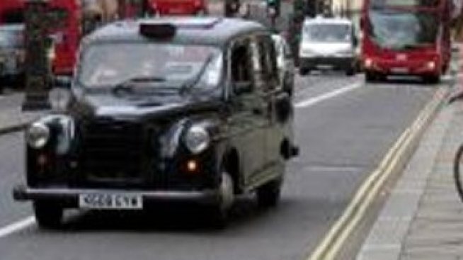 В Лондон таксиметровите шофьори са дружелюбни, в Париж - груби