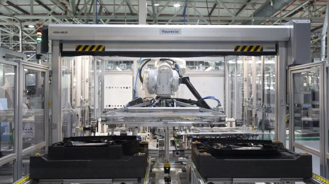 Forvia ще прехвърли по-високите разходи от американските мита върху своите клиенти