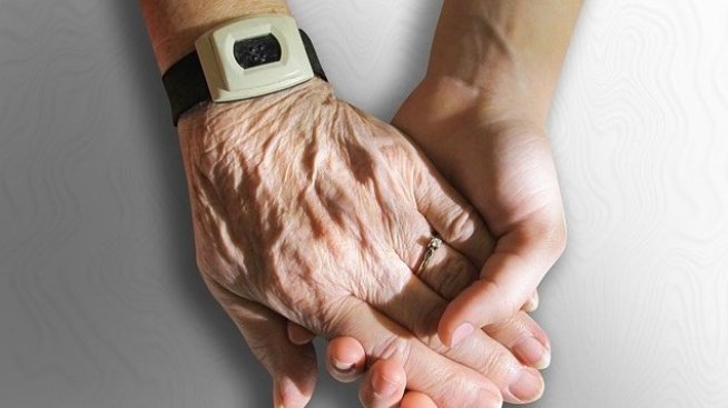 Над 17 хиляди възрастни ще получат здравно-социален патронаж до два часа на ден