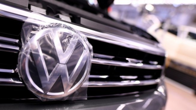 Глобалните продажби на Volkswagen продължават да спадат
