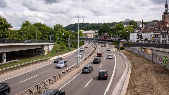 Европейските автопроизводители искат яснота от ЕС относно правилата за емисиите 