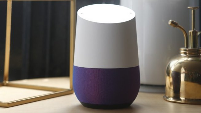 Плашещият потенциал на умните асистенти на Google и Amazon