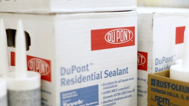 ЕК даде зелена светлина за мегасделката между Dow и DuPont