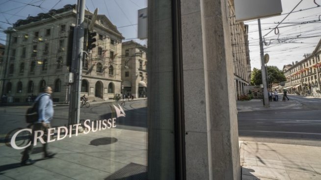 Активността на производителите в Швейцария записа лек спад