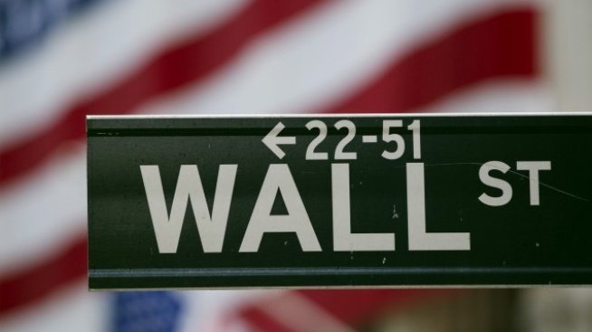Wall Street опитва да преодолее загубите от началото на годината