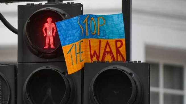 Кремъл: Още не е време за среща на Путин със Зеленски