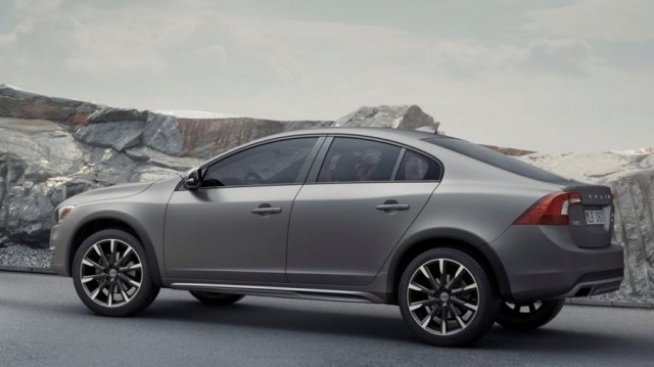 Volvo създаде първия в света седан с всъдеходни качества