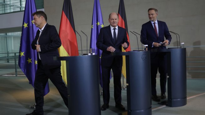 Решение на Конституционния съд в Германия излага на риск управляващата коалиция