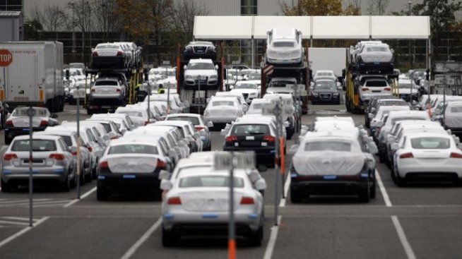 Екипът на Тръмп предлага смекчаване на екостандартите за автомобилите 