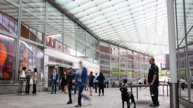 Започнаха ли компаниите да преразглеждат стратегиите си за възнаграждения на служителите?