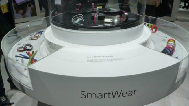 Борбата на пазара на смарт часовници ще е за електрониката
