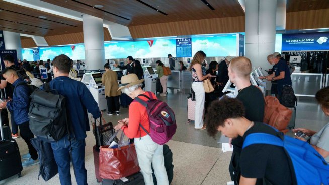 Световните авиокомпании повишават прогнозата си за печалба през 2024 г.