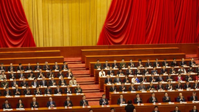 Пекин иска частният бизнес да претворява партийната линия в дела