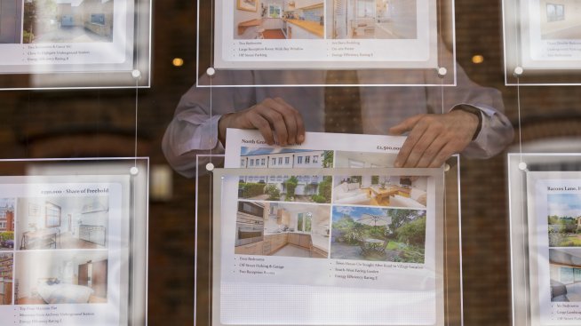 Средните жилищни наеми в Лондон стигнаха за пръв път 2500 паунда